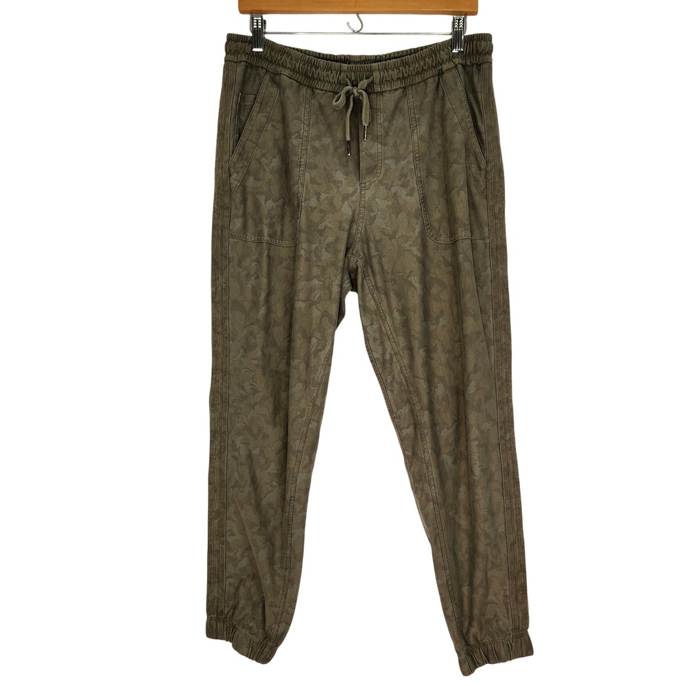 Athleta Printed Farallon Jogger Pants Womens 10 Green Camo Drawstring Pockets